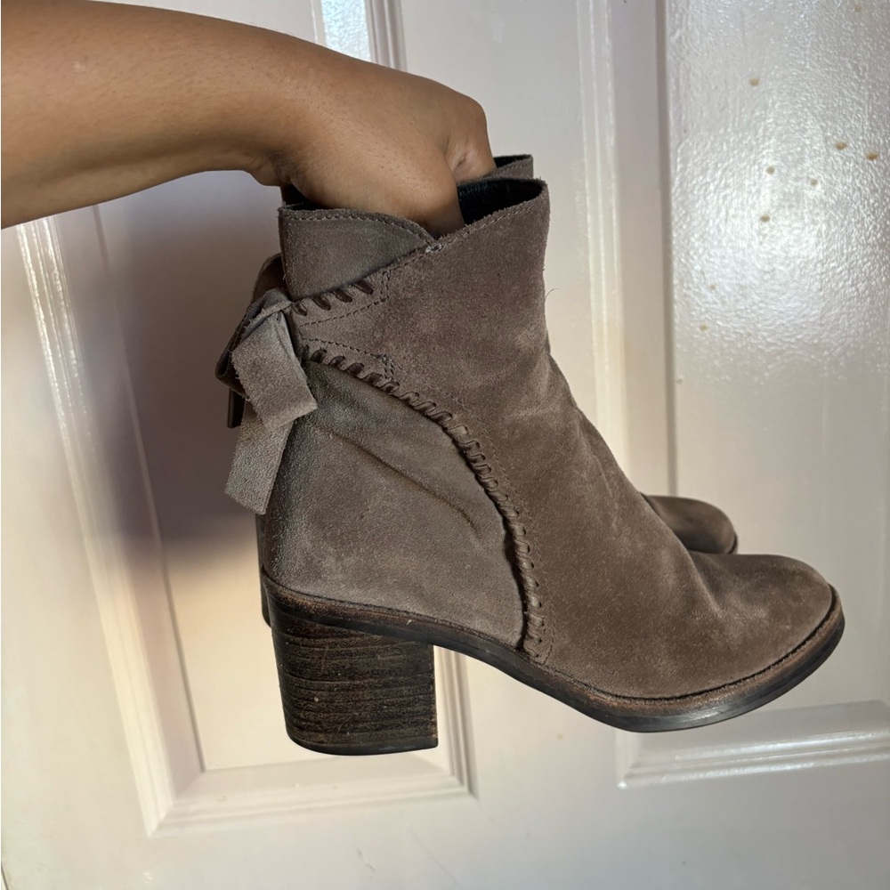 Women's Suede Ankle Boots - Brown